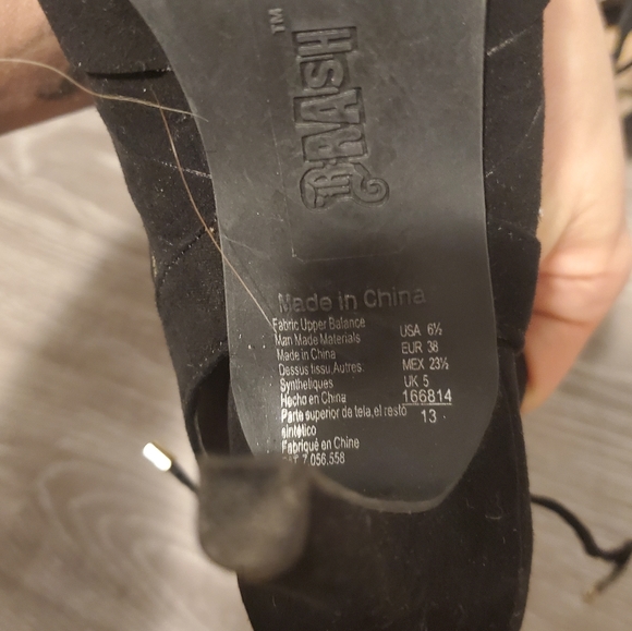 Brash Black Heels size 6.5 - Picture 2 of 4